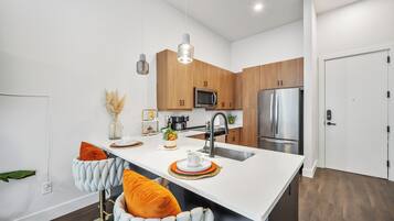 Mikrobølgeovn, ovn, kogeplade, opvaskemaskine