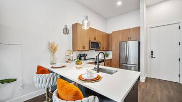 Ketuhar gelombang mikro, ketuhar, dapur, mesin basuh pinggan mangkuk