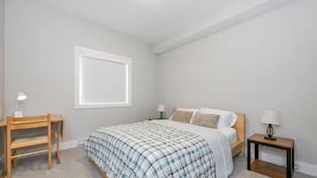 Travel crib, WiFi, bed sheets