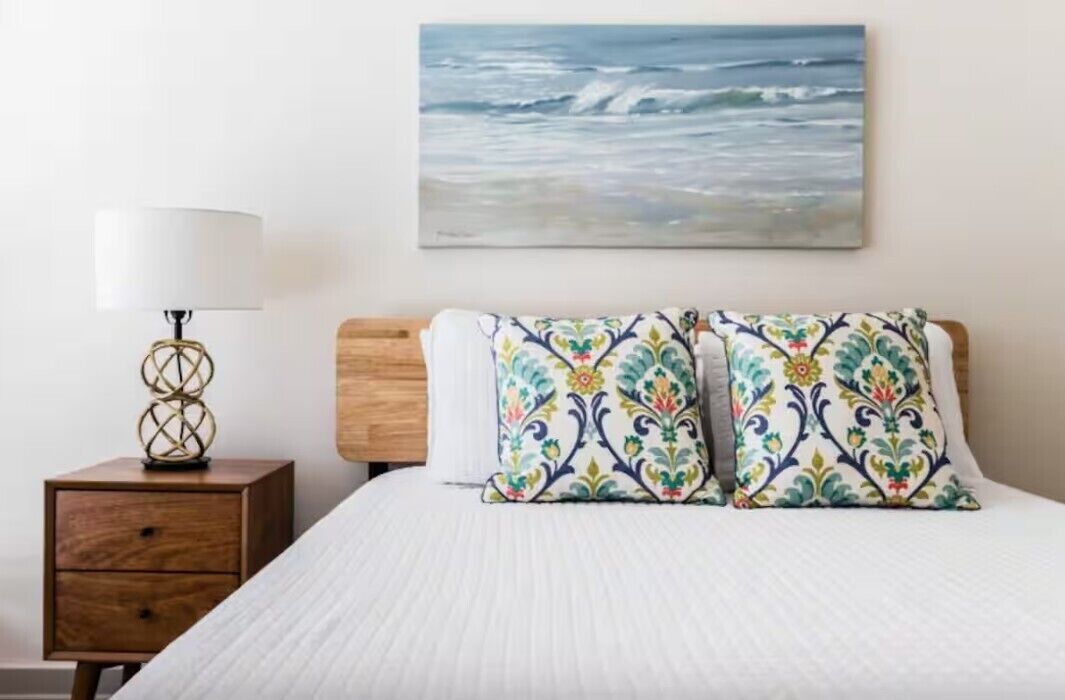 1 habitación, tabla de planchar con plancha, wifi gratis y ropa de cama 