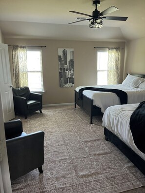 5 bedrooms, iron/ironing board, WiFi, bed sheets