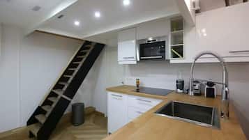Micro-ondes, four, plaque de cuisson, lave-vaisselle