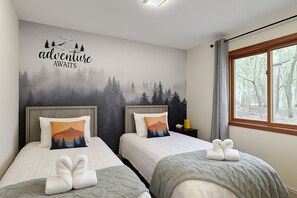 Suite Confort | Espacio para trabajar con un portátil y wifi gratis