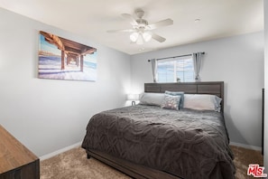 6 bedrooms, iron/ironing board, WiFi, bed sheets