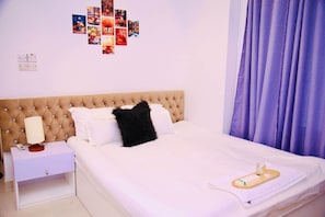 4 bedrooms, in-room safe, iron/ironing board, WiFi