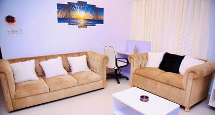 Large 4 Bedroom Flat with Balcony & 3 Full Bathroom