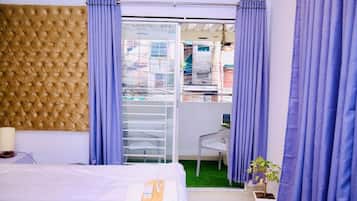 4 bedrooms, in-room safe, iron/ironing board, WiFi