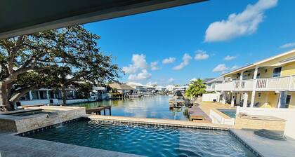 Bahama Cove! Newly remodeled one story Waterfront 3BRM/3BA home w/ Pool and spa