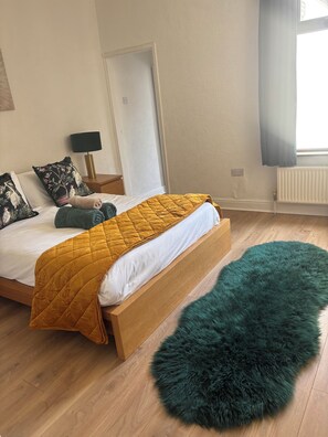 2 Schlafzimmer, Bügeleisen/Bügelbrett, WLAN, Bettwäsche