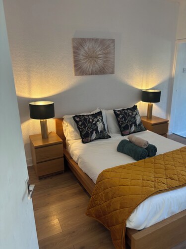 Cozee two bed WV11 1NW - Wolverhampton