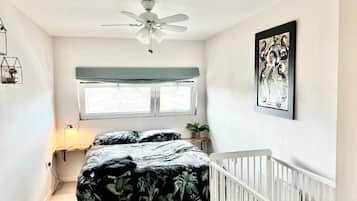 2 bedrooms, iron/ironing board, WiFi, bed sheets