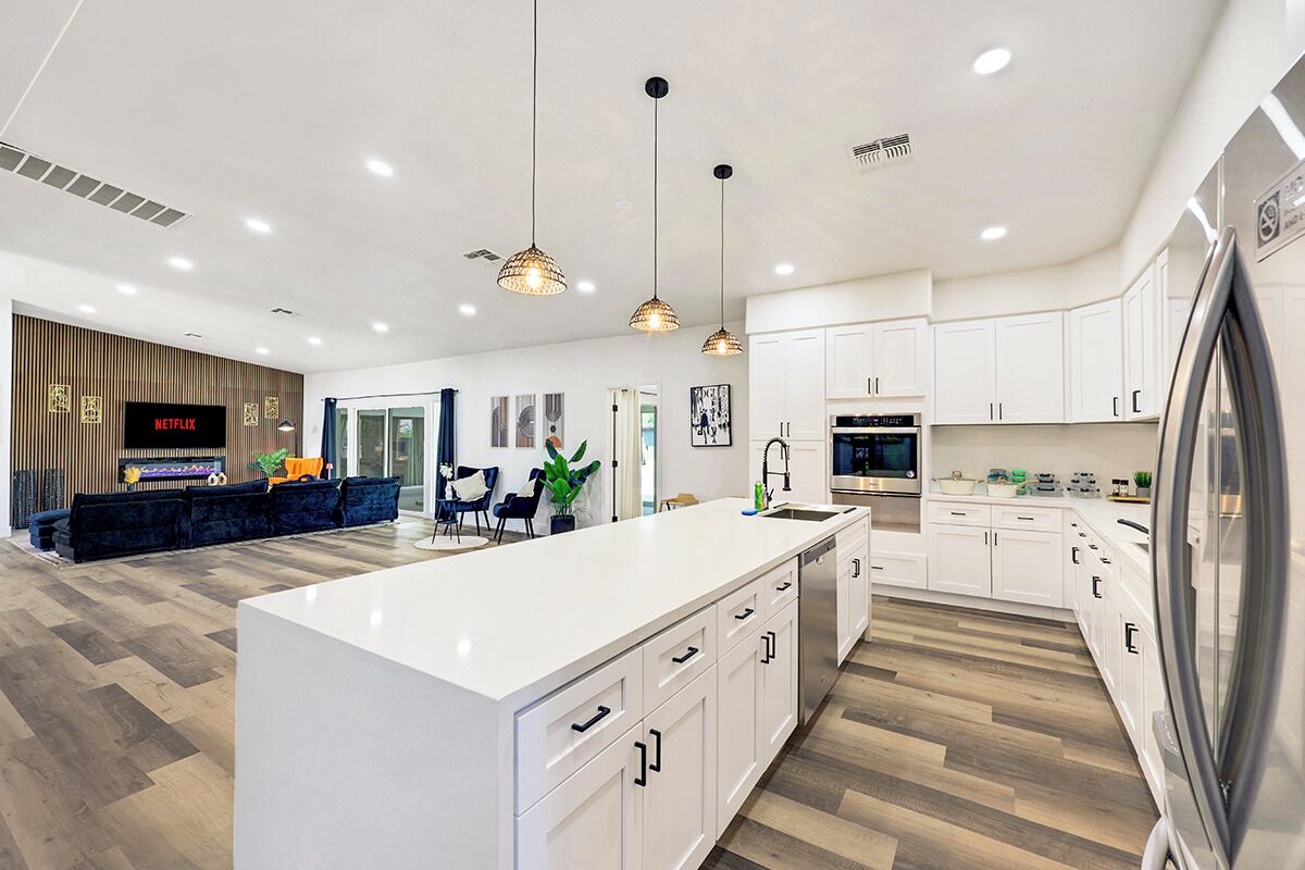 冰箱、微波炉、烤箱、炉灶