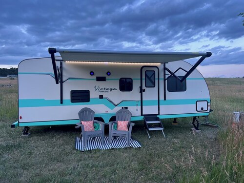 Turquoise Tilly - It's a VIBE!