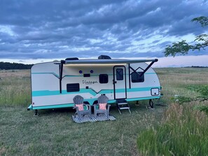 Miscellaneous - Turquoise Tilly - It's a VIBE! (Peyton)