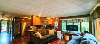 Rustic 3 Bedroom cottage in the Western Maine Mountains