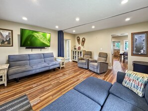 スマートテレビ、暖炉