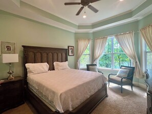 5 bedrooms, free WiFi, bed sheets - Spacious private home on Lake Oconee- located in a quiet cove. (Buckhead)