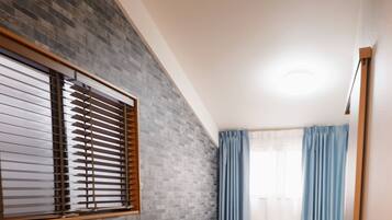 4 bedrooms, internet, bed sheets