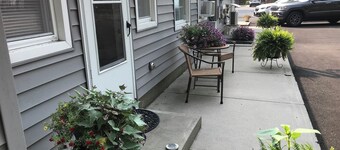 Cozy one-bedroom rental steps from the lake with full amenities