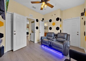 Smart TV - Family-Friendly/Luxury 3 Bedroom/Close 2 Disney/Regal Palms Resort (Davenport)