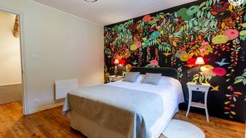 2 makuuhuonetta, silitysrauta/-lauta