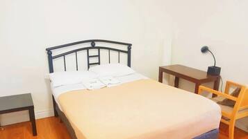 Iron/ironing board, internet, bed sheets