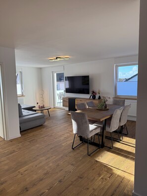 Interior - Vacation apartment Claudia - Holiday idyll in the Palatinate Forest - nature, peace, comfort (Clausen)