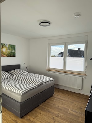 2 bedrooms, free WiFi, bed sheets - Vacation apartment Claudia - Holiday idyll in the Palatinate Forest - nature, peace, comfort (Clausen)