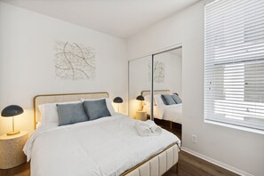 2 bedrooms, iron/ironing board, free WiFi, bed sheets