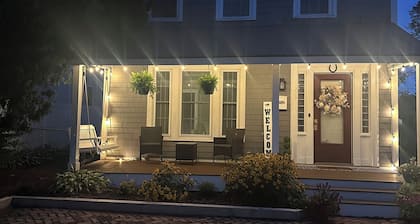 Charming 2 bedroom, 1 bath first floor. Walk to the racetrack and downtown