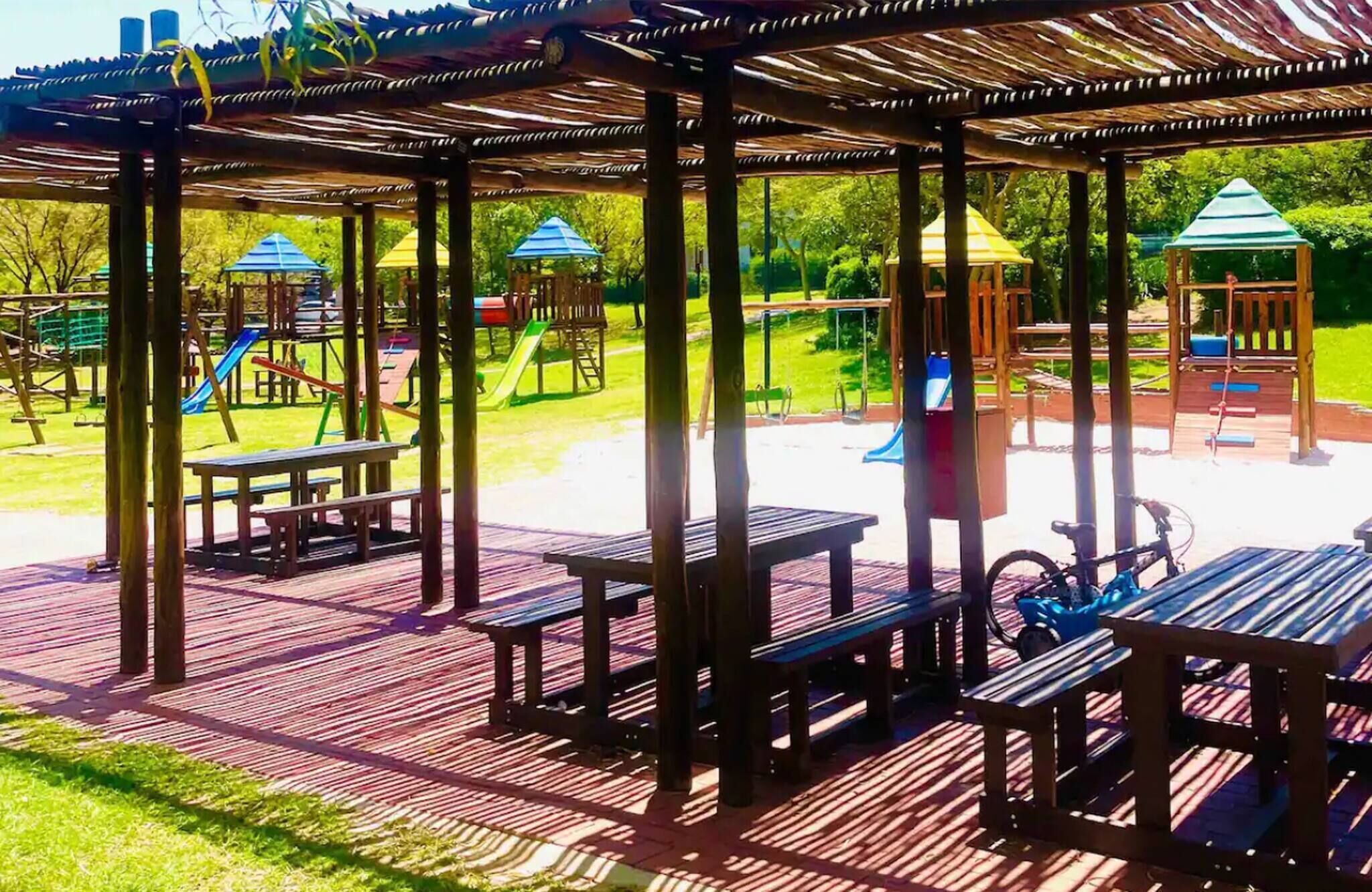 อพาร์ทเมนท์, 2 ห้องนอน, ระเบียง | พื้นที่เล่นสำหรับเด็ก