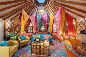 1 habitación, wifi y ropa de cama