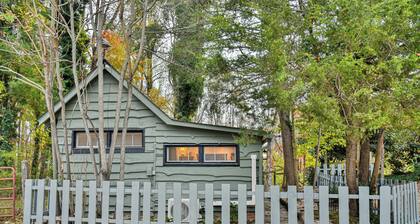 The Haven: Mountaintop Cottage Retreat