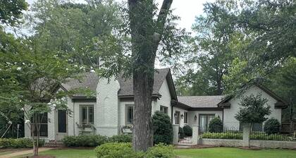 Cozy Home in an Unbeatable Location