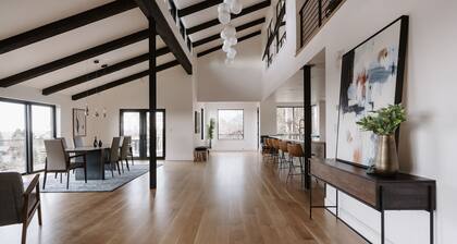 Modern Residence Panoramic Views