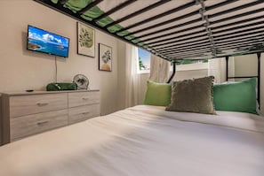 3 chambres, bureau, Wi-Fi gratuit, draps fournis