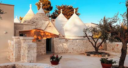 Da Mèmela Trulli e Lamie in the beautiful countryside in Puglia suitable for families