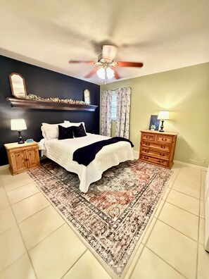 2 sovrum, skrivbord, strykjärn/strykbräda och gratis wi-fi