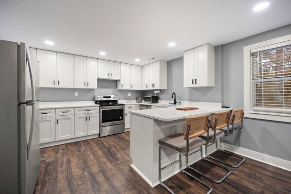 Microwave, oven, stovetop, dishwasher