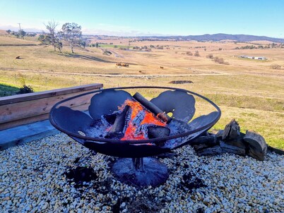 Rustic Range Retreat @ Charlotte's Hut 
Stay, Relax, Unwind & Reconnect