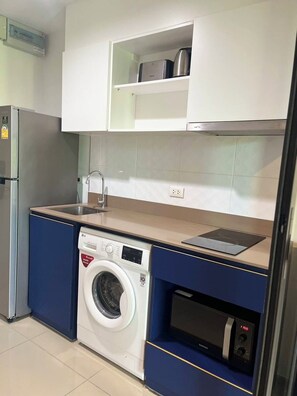 Private kitchen - The Base Central Phuket-B2Y9B (Tambon Wichit)