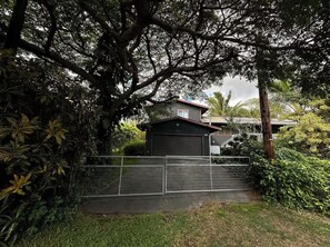 施設の敷地