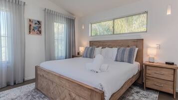 House, Pool View | Iron/ironing board, free WiFi