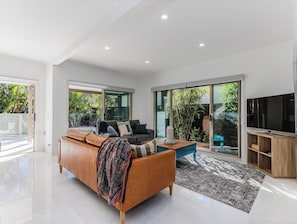 House, Pool View | Living area