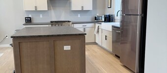 2 Bed - Bourbon Lovers Dream - Close to Clemson, Greenville, and Easley Silos
