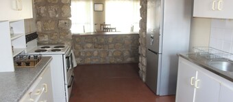 Spacious 9-bedroom building in wonderful Otavi with AC