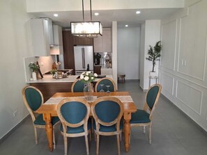 Dining - New Two bedroom Luxury Condo in City Center with Luxury Lobby,Pool Deck and More (Santo Domingo)