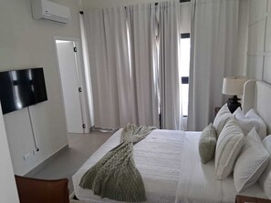 2 bedrooms, iron/ironing board, WiFi, bed sheets - New Two bedroom Luxury Condo in City Center with Luxury Lobby,Pool Deck and More (Santo Domingo)