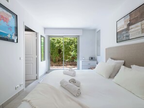 1 habitación, tabla de planchar con plancha, wifi y ropa de cama 