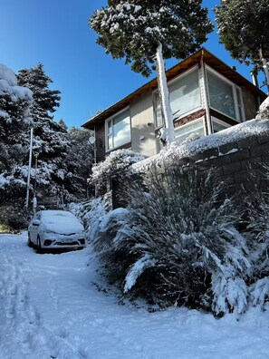 المنطقة المحيطة بالمنشأة